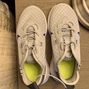 NWT BOYS TODDLER SLIP-ON NIKE GREY SNEAKERS SIZE 10.5